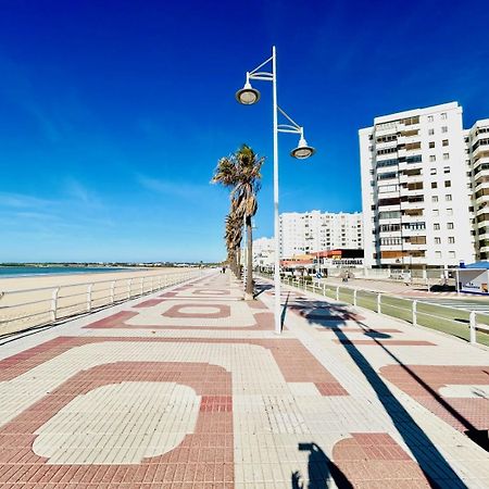 Gatu Arena " Preferente Mayores De 25 Anos Y Familias " El Puerto de Santa Maria Exterior photo